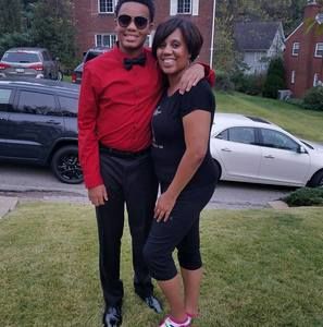 Meet your Posher, Debbie